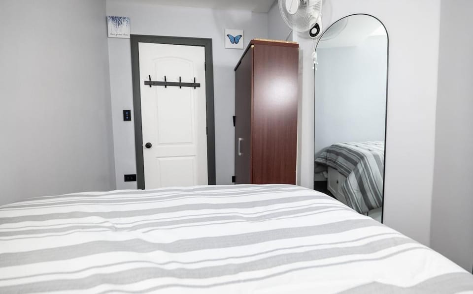 Nice & cozy 1-bedroom condo in Irving Park Chicago Apartment in Chicago