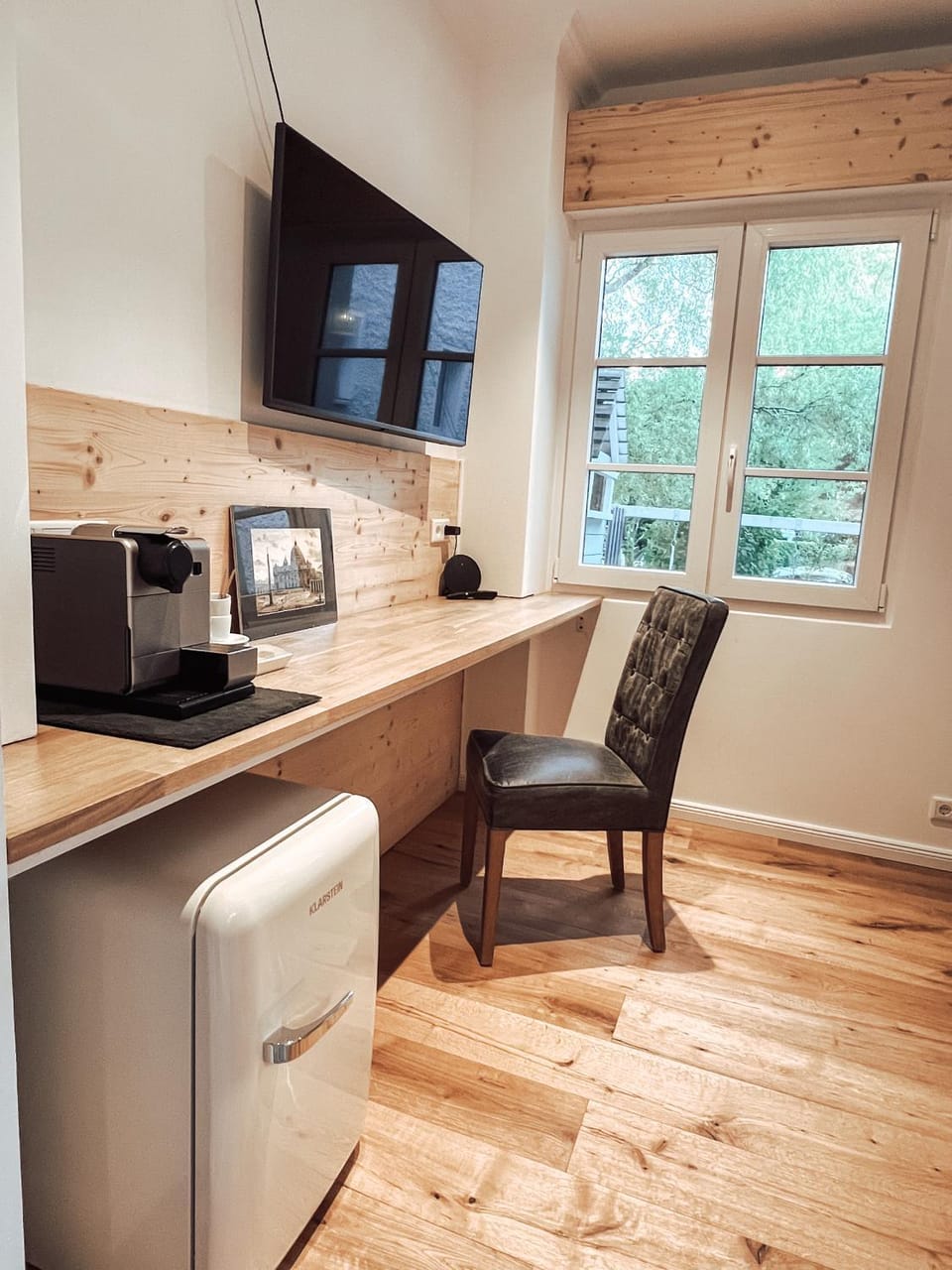 TV and multimedia, Coffee/tea facilities, minibar