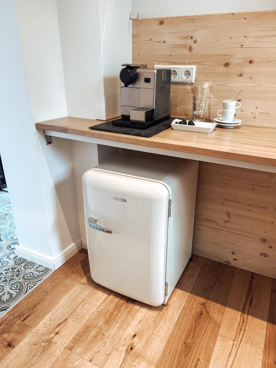Coffee/tea facilities, minibar