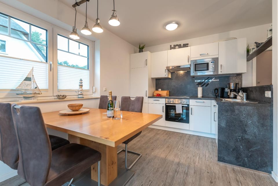 Kitchen or kitchenette, pet friendly