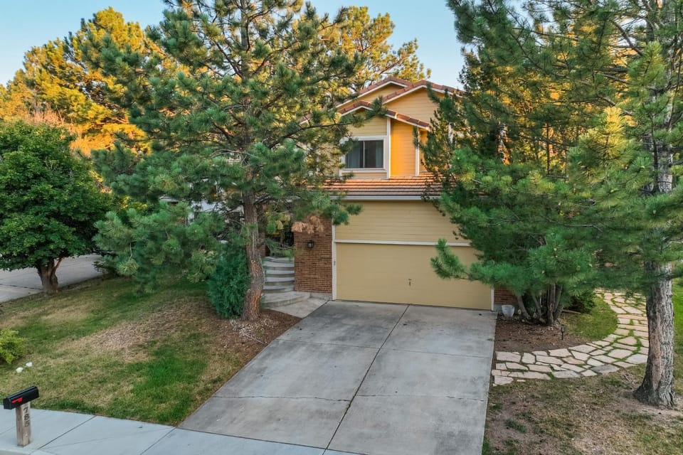 Lower Level - Mountain-View Retreat House in Colorado Springs