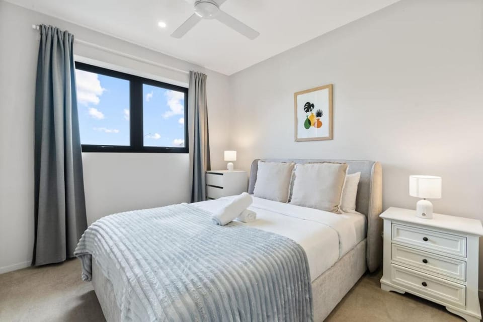 2 Bedroom Apartment Balcony Close to All Hotspots Apartment in Brisbane