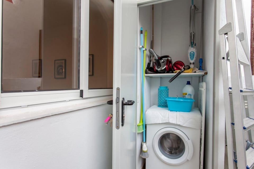 Balcony/Terrace, washing machine