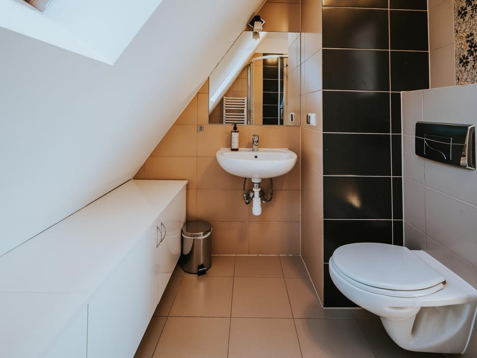 Toilet, Bathroom