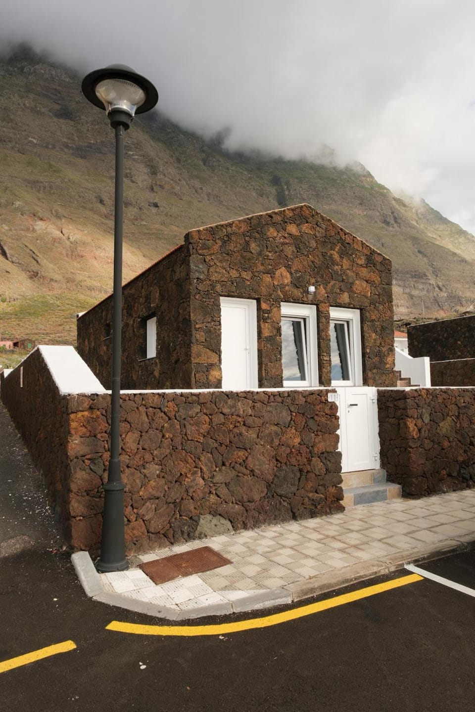Property building, Day, Natural landscape, Mountain view, Parking
