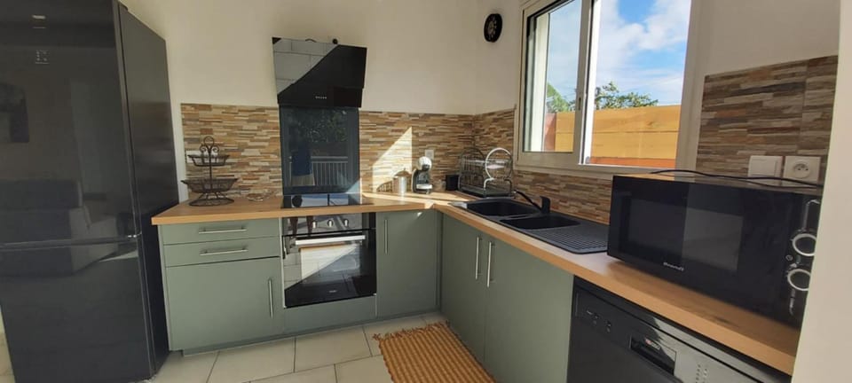 LA MAISON COSY, F3 Moderne, Lumineux & Fonctionnel - 10 mn de L'aéroport Roland Garros Apartment in Réunion