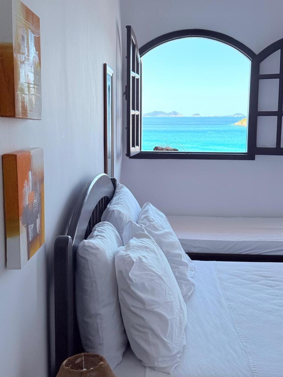 Bed, Natural landscape, Photo of the whole room, Bedroom, Sea view