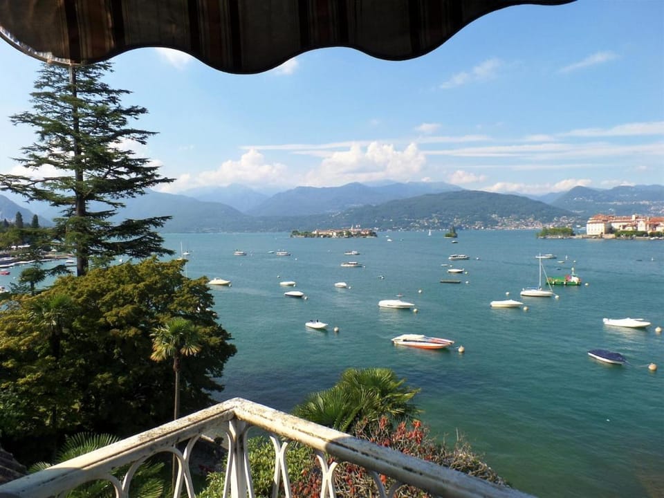 Natural landscape, Lake view, Mountain view