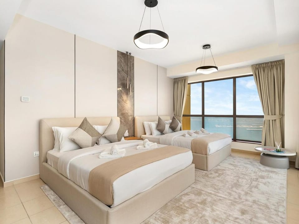 Bed, Natural landscape, Photo of the whole room, Bedroom, Sea view, towels