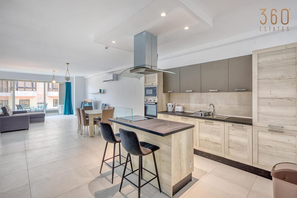 Kitchen or kitchenette, Living room, Seating area, Dining area, dishwasher, minibar, oven, pet friendly, stove
