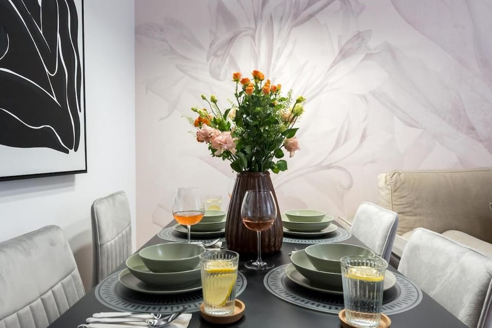 Superb 2BR Flat - Cismigiu Gardens - Terrace Apartment in Bucharest