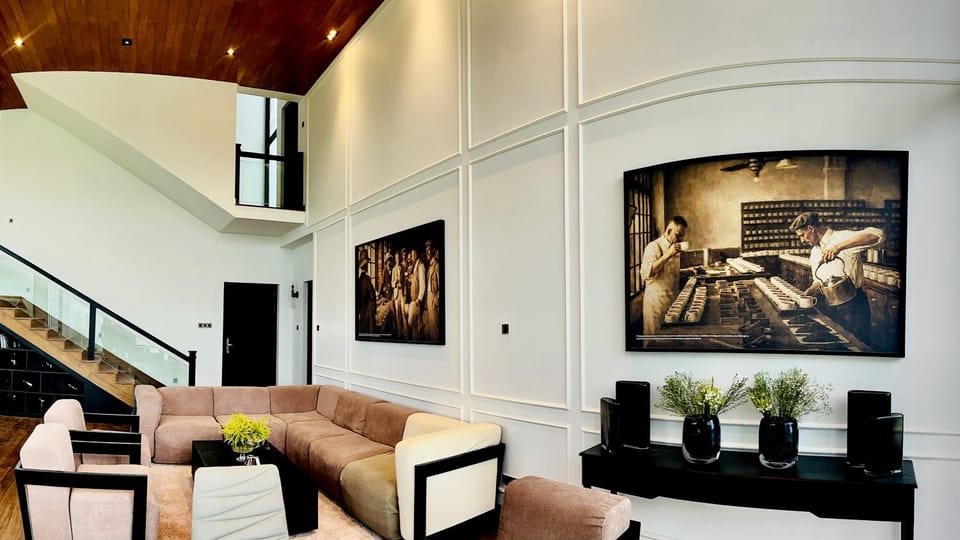 Decorative detail, Seating area