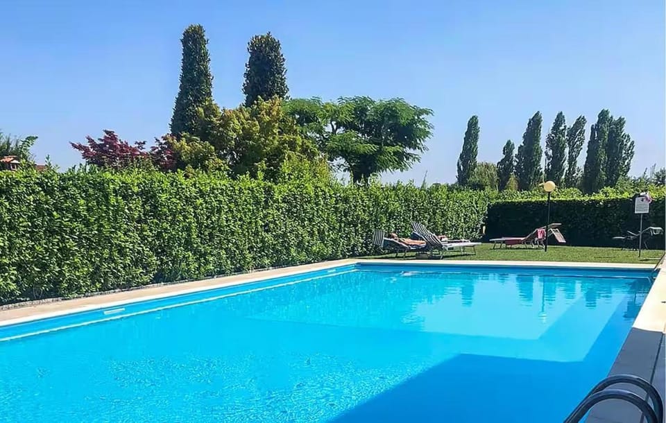 Day, Garden, Garden view, Pool view, Swimming pool, sunbed
