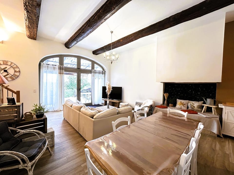 Property building, Living room