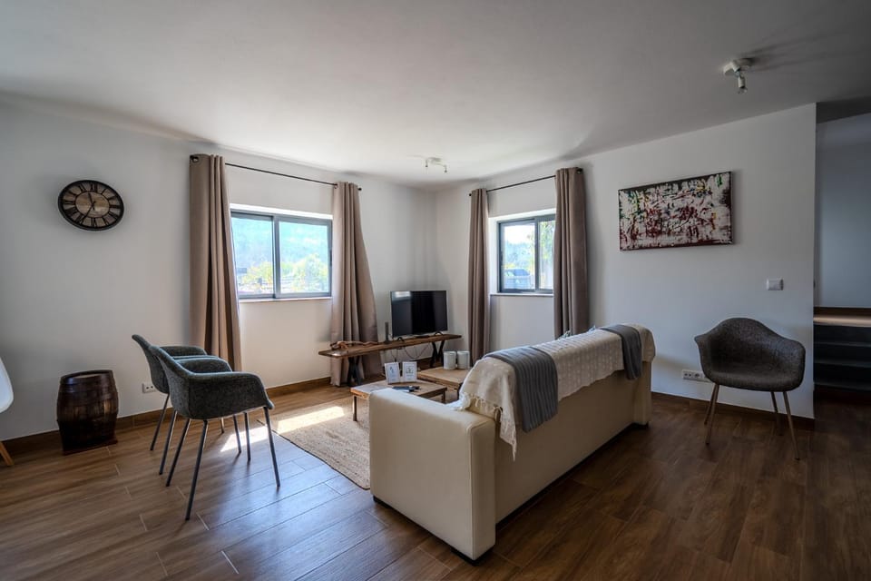 Communal lounge/ TV room, TV and multimedia, Living room