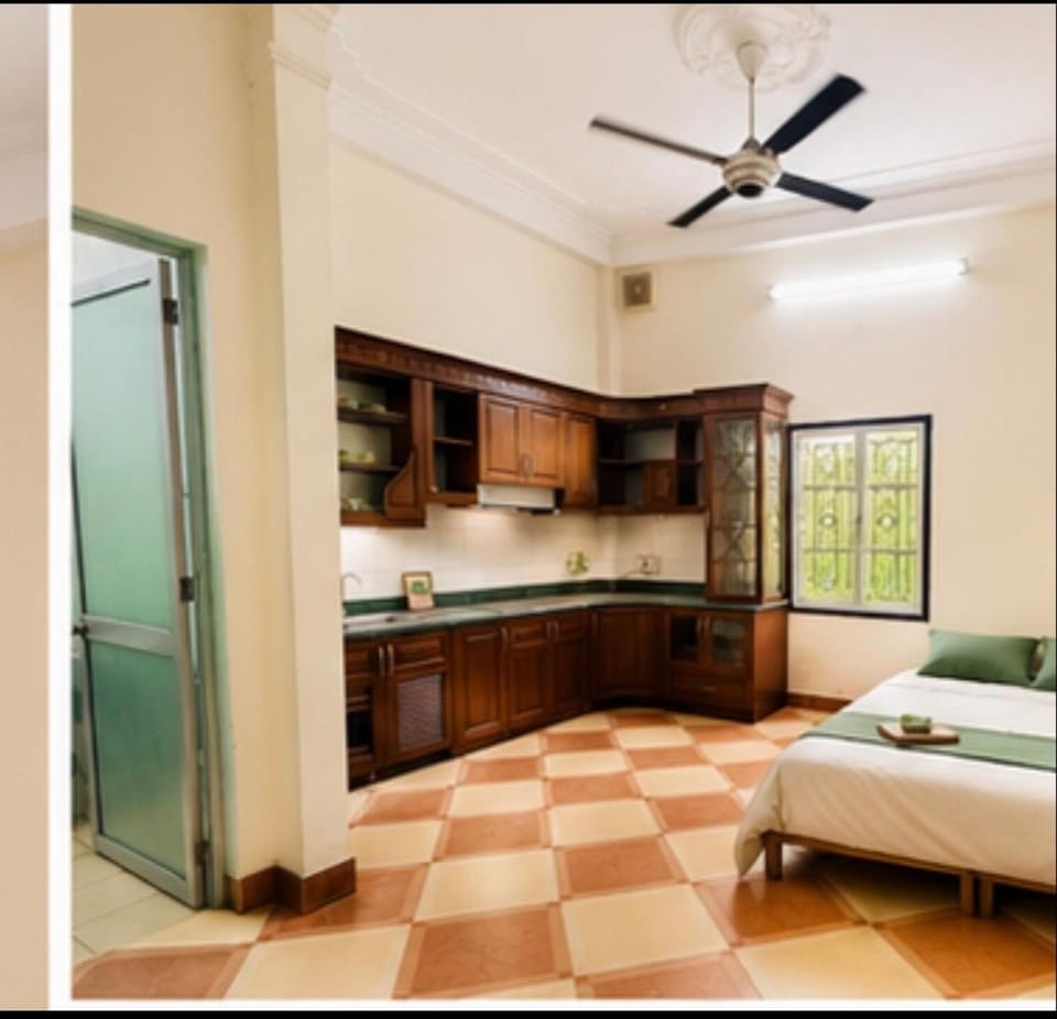 Viet Stay Nguyen Van Cu LB-Simple Stay, Easy Life Bed and Breakfast in Hanoi