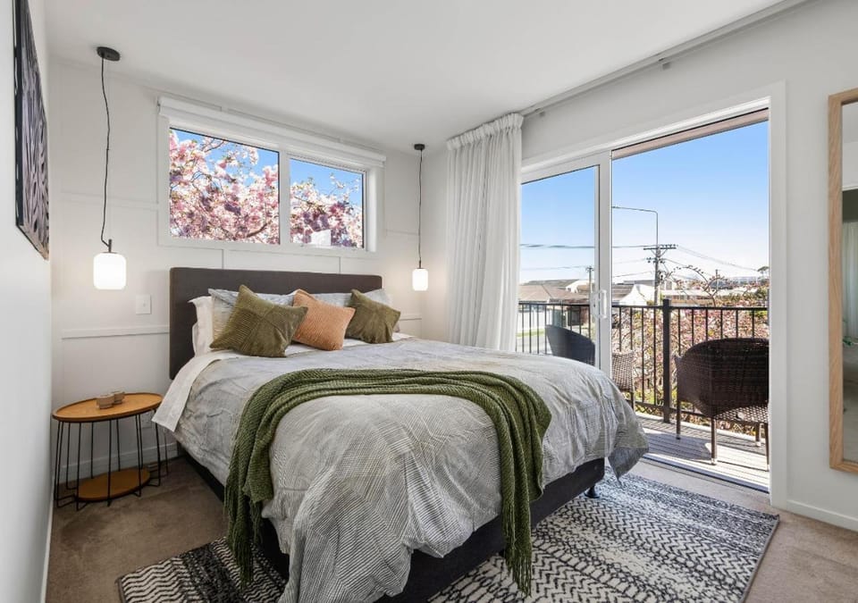 Bedroom, storage