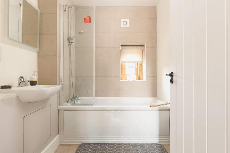 Shower, Bathroom, Bath
