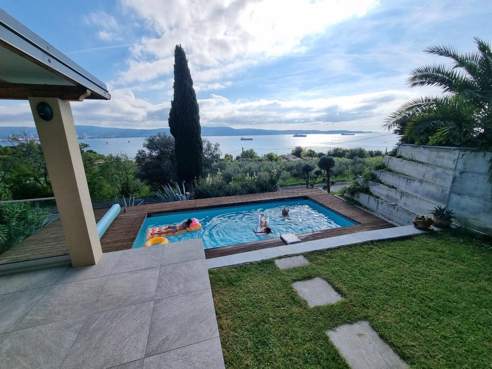 Natural landscape, Sea view, Swimming pool, Swimming pool