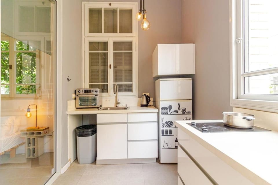 Allenby Beach Side Apartments - By Vacay TLV Apartment in Tel Aviv-Yafo