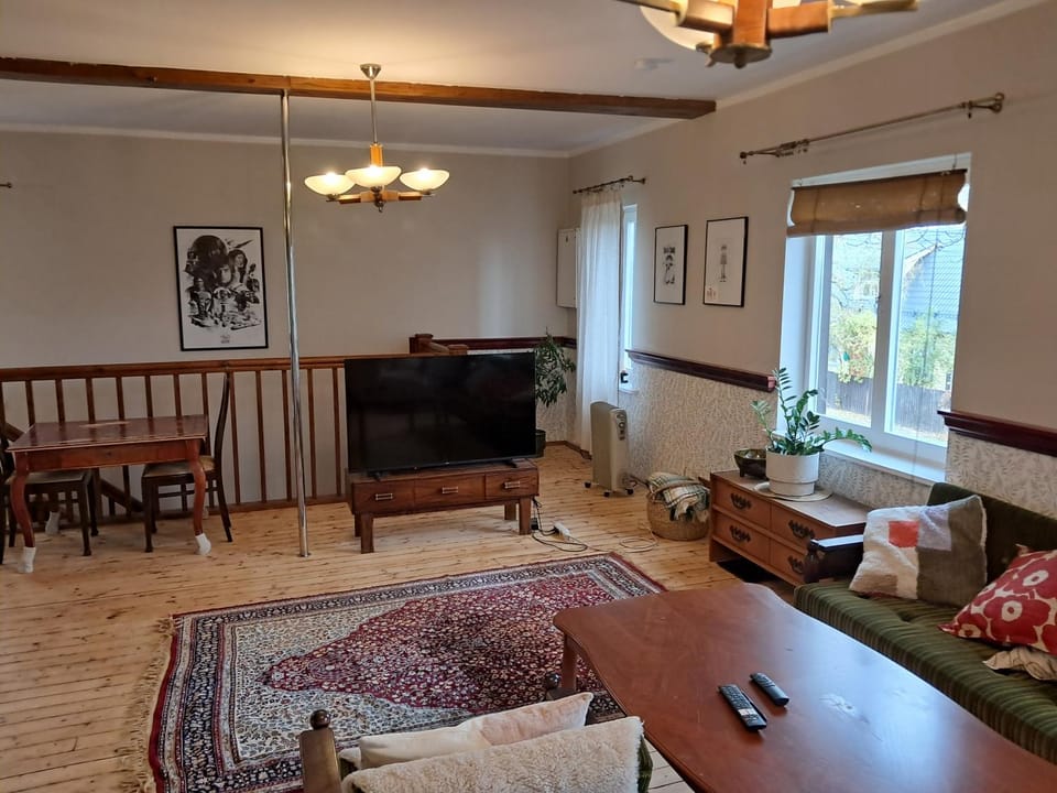 Communal lounge/ TV room, Living room