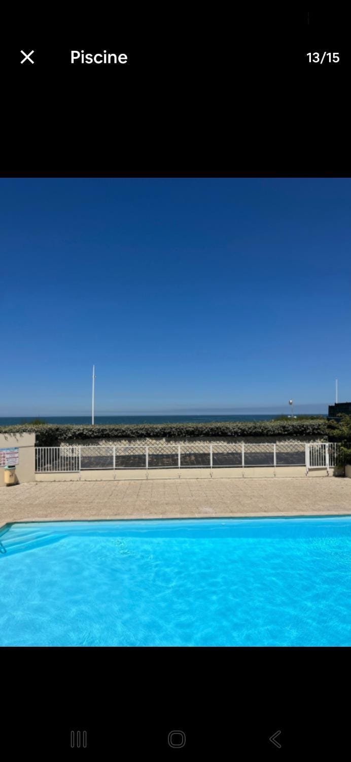 T2 belle vue mer proche Thalasso - Piscine et tennis Apartment in Cabourg