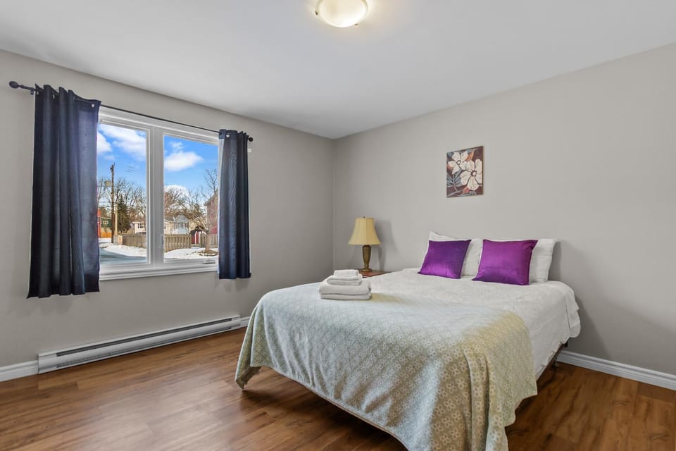 Spacious 3BR WiFi WD Parking Apartment hotel in St Johns
