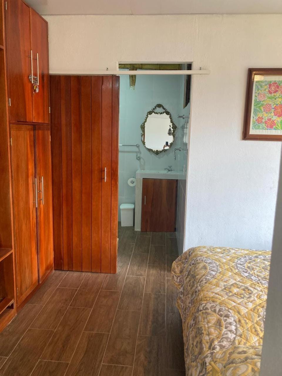 Photo of the whole room, wardrobe