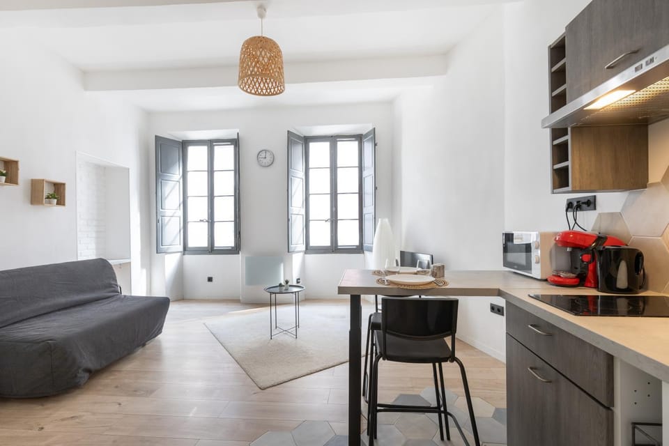 Coffee/tea facilities, Living room, Dining area, stove