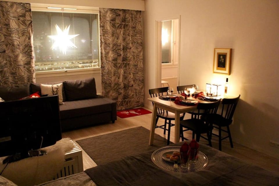 Bed, Living room, Photo of the whole room, Seating area, Dining area, Bedroom