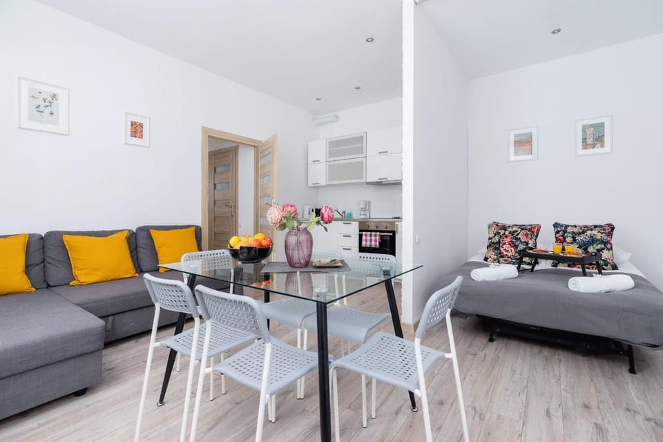 Kitchen or kitchenette, Living room, Seating area