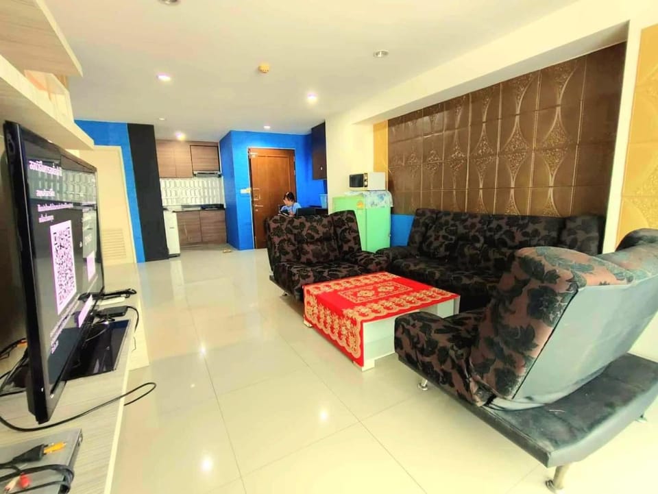 Communal lounge/ TV room, TV and multimedia
