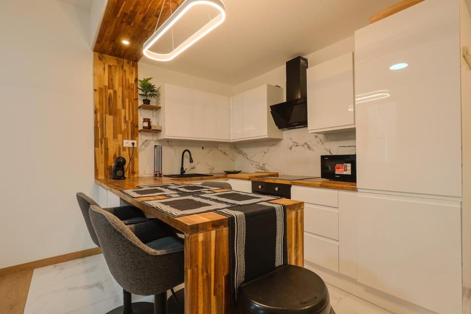 Dining area, dishwasher, oven, stove