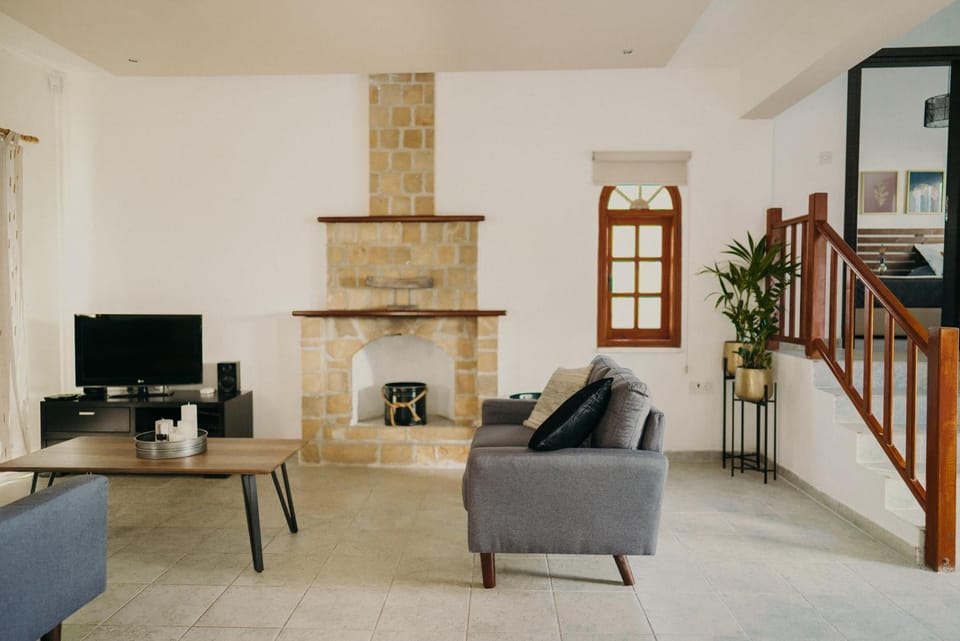 Coralsunset Property Management Ltd Villa in Peyia