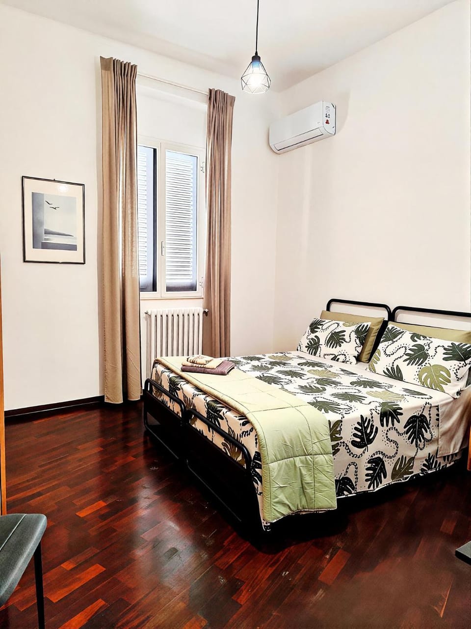 TV and multimedia, Bedroom, air conditioner