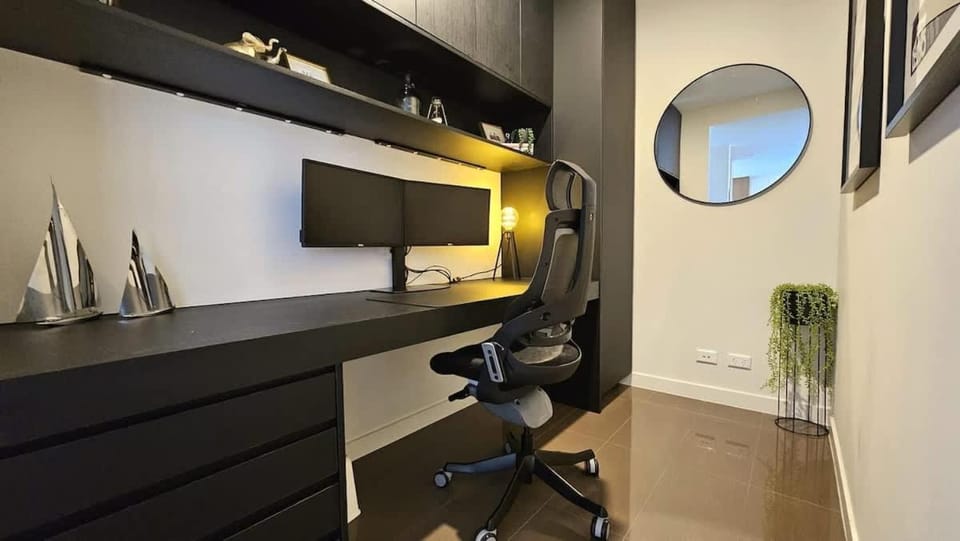 LUXE Waterloo 1 bed with parking gym & pool Apartment in Sydney