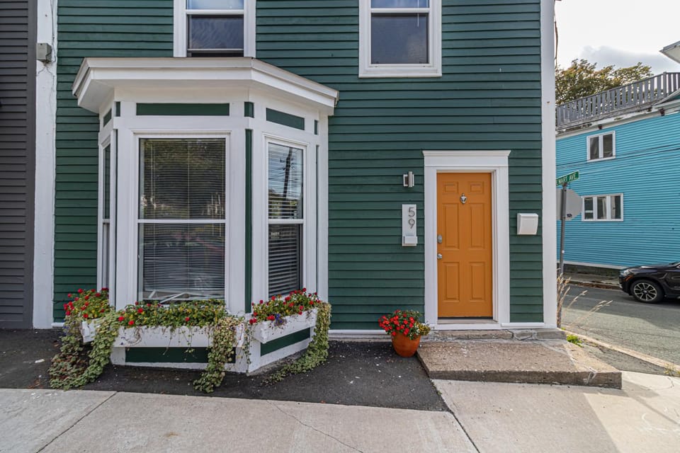 The Bannerman Park Suite and Loft House in St Johns