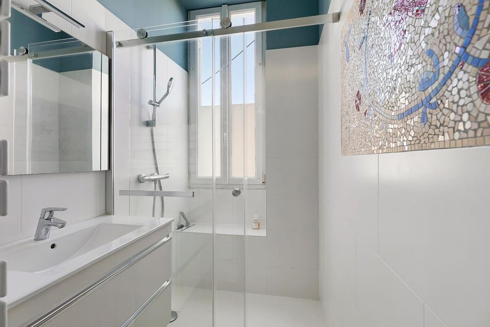 Bathroom, Living room