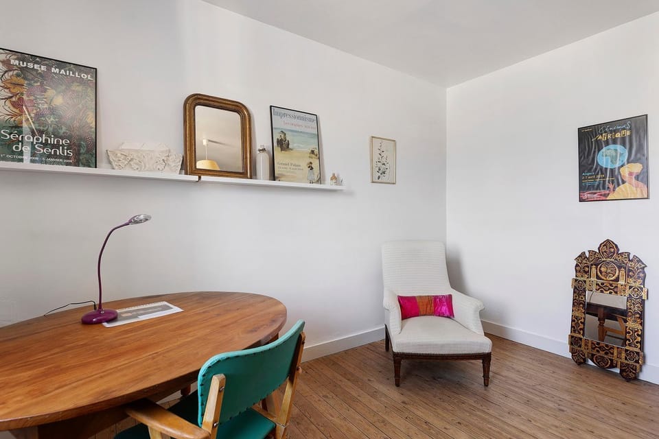 Property building, Living room