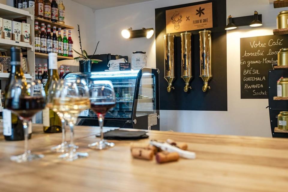 Lounge or bar