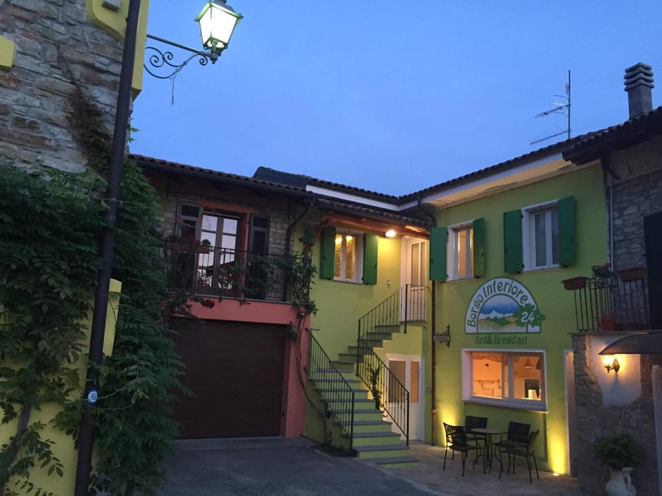 Borgo Inferiore 24 Bed and Breakfast in Liguria