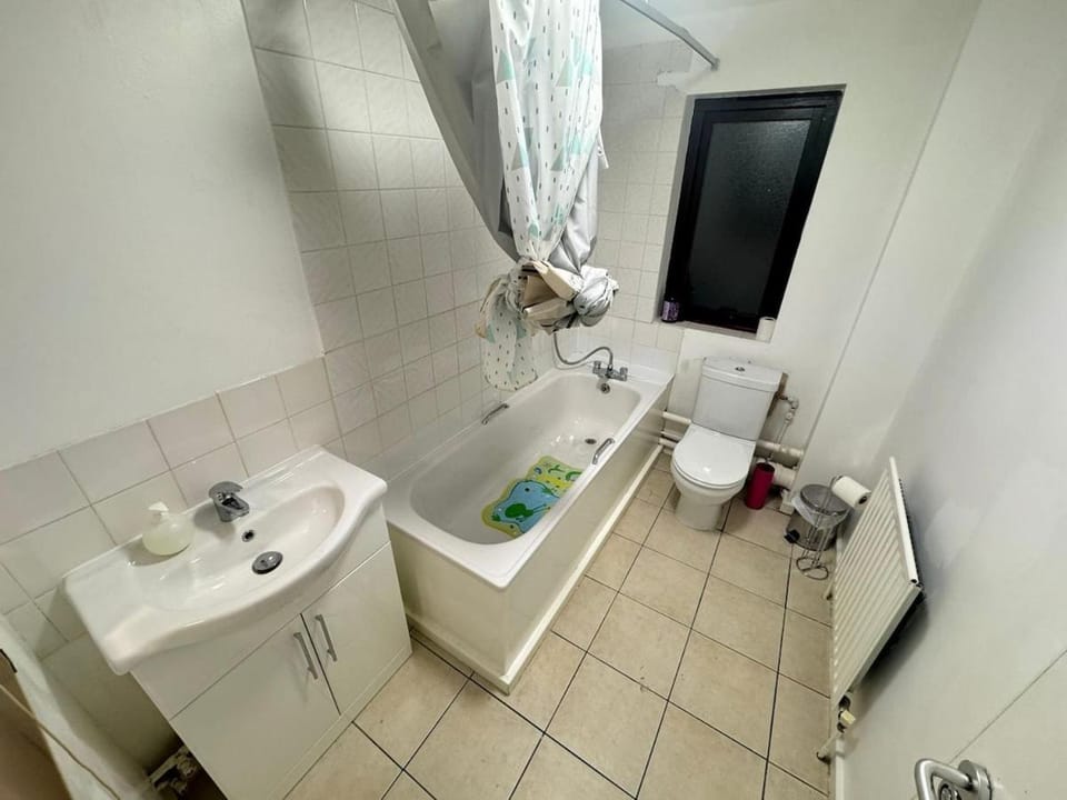 JACS J2 Double Room Haggerston Apartment in London Borough of Hackney
