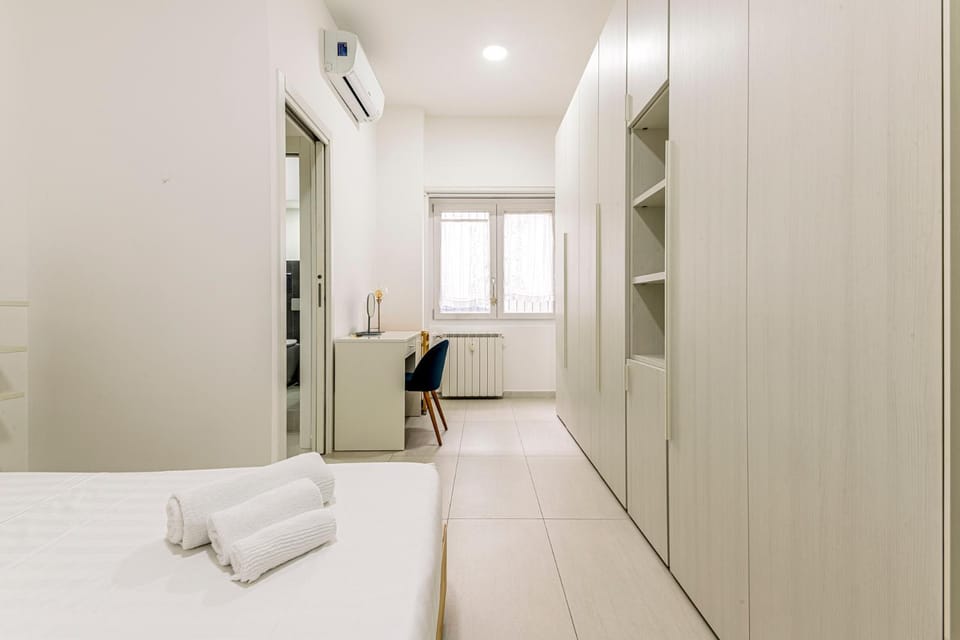 Bed, Photo of the whole room, Bedroom, towels, wardrobe, air conditioner