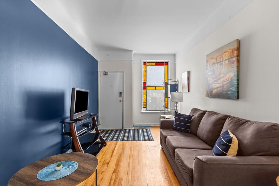 Charming 2BR Wi-Fi Off-Street Parking Apartment hotel in St Johns
