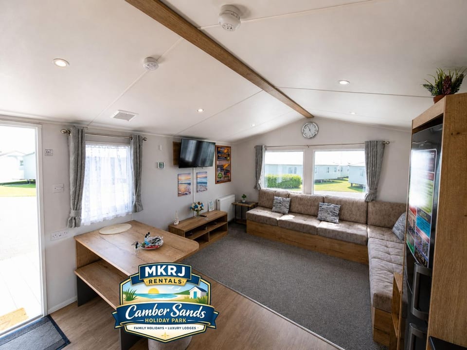 Communal lounge/ TV room, TV and multimedia, Living room
