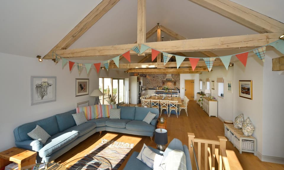 Kitchen or kitchenette, Seating area, Dining area, pet friendly
