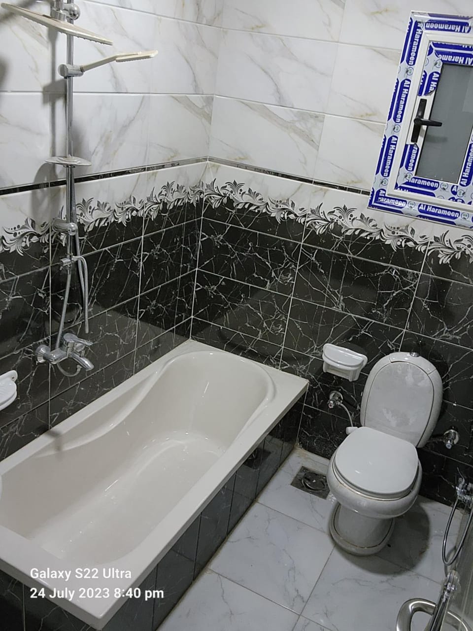 Prime Location Apartment with Unobstructed Giza Pyramids View & Easy City Access Apartment in Egypt