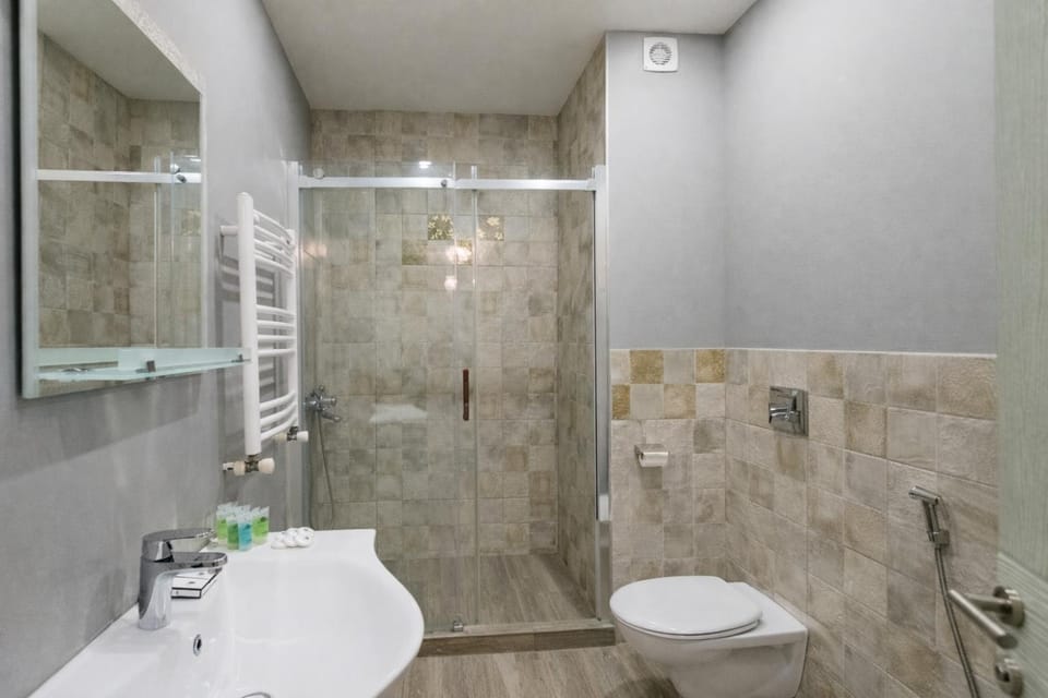 Shower, Bathroom, bidet