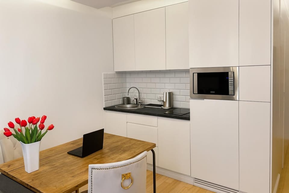 Coffee/tea facilities, Kitchen or kitchenette, oven, pet friendly, stove