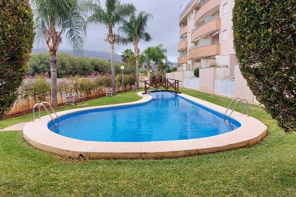 Garden, Swimming pool